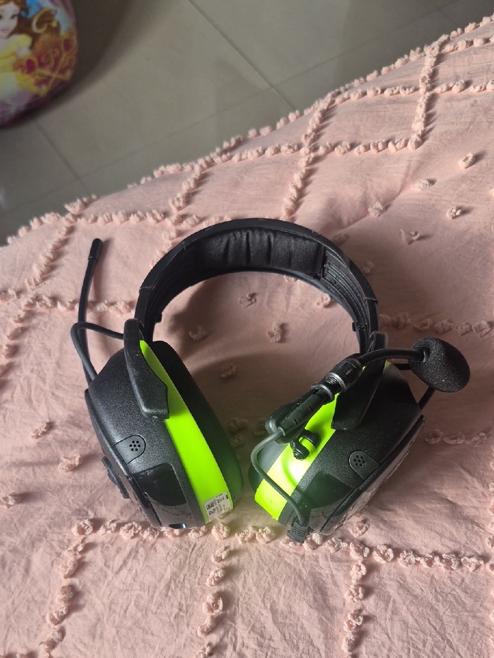 Synergy Organic Clothing Black and Neon Green Car Headphones with Microphone